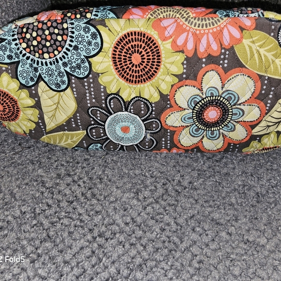 Large Vera Bradley Tote - Picture 5 of 9